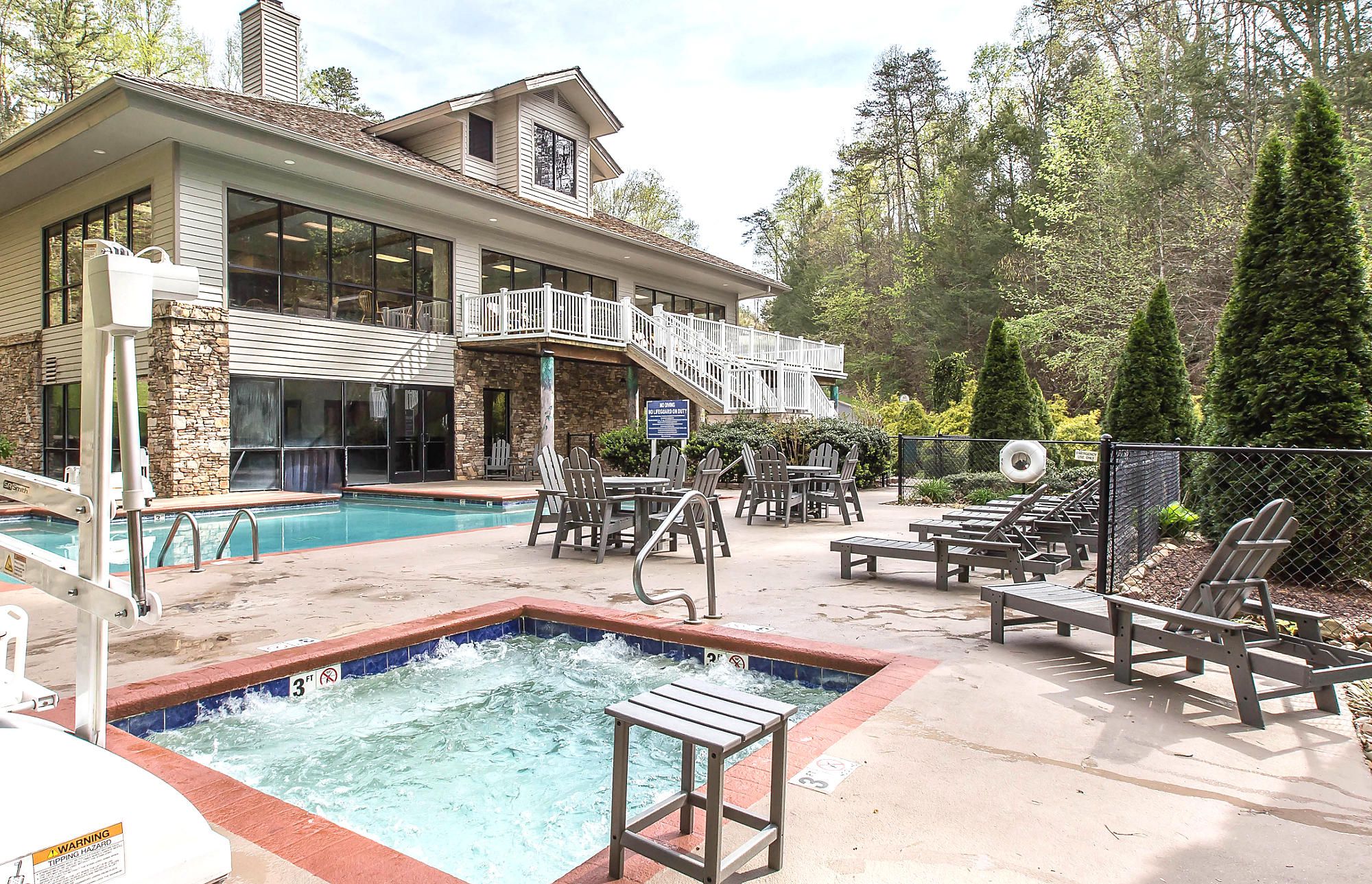 Bluegreen MountainLoft Outdoor Pool and Tub Hotel Stay