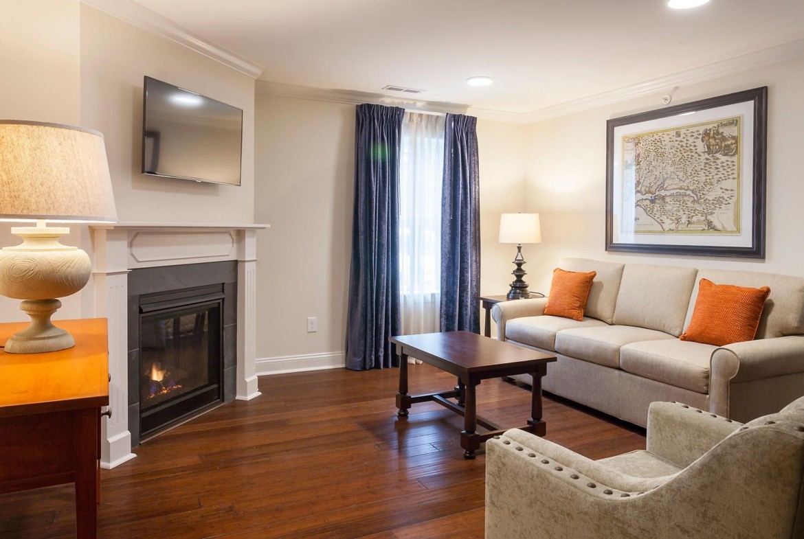 Bluegreen Vacations Patrick Henry Square Living