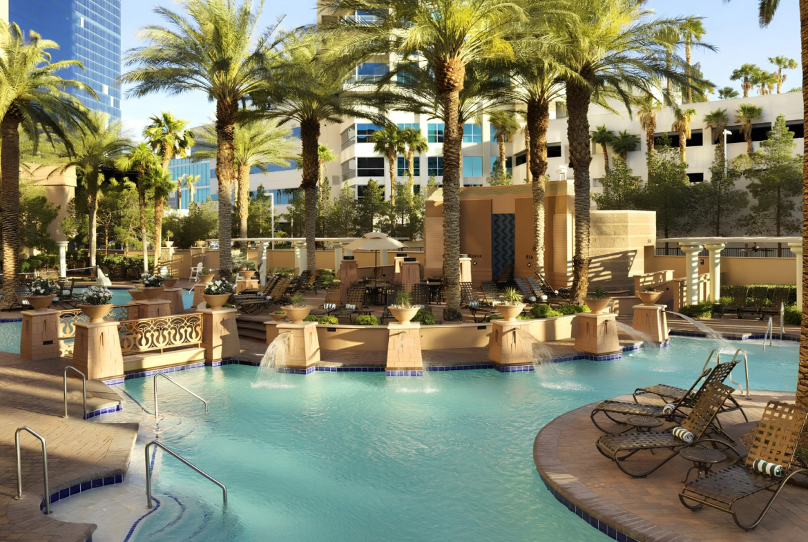 Hilton Grand Vacations on the Boulevard Pool