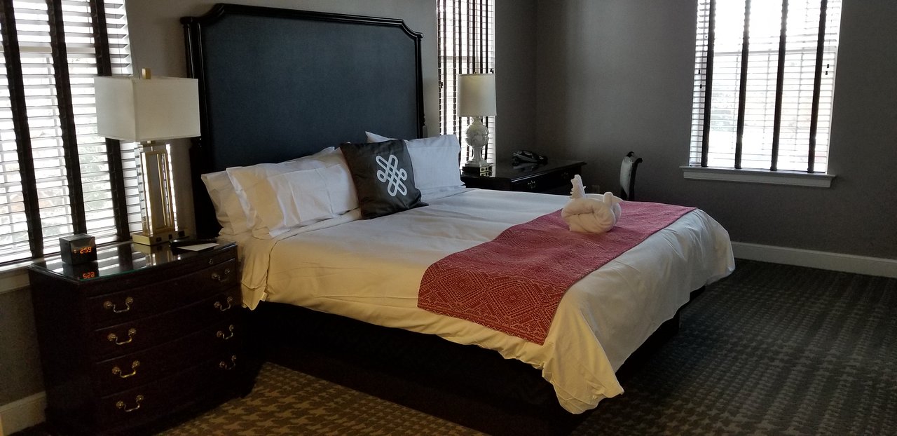 Marriott's Manor Club at Ford's Colony Bed