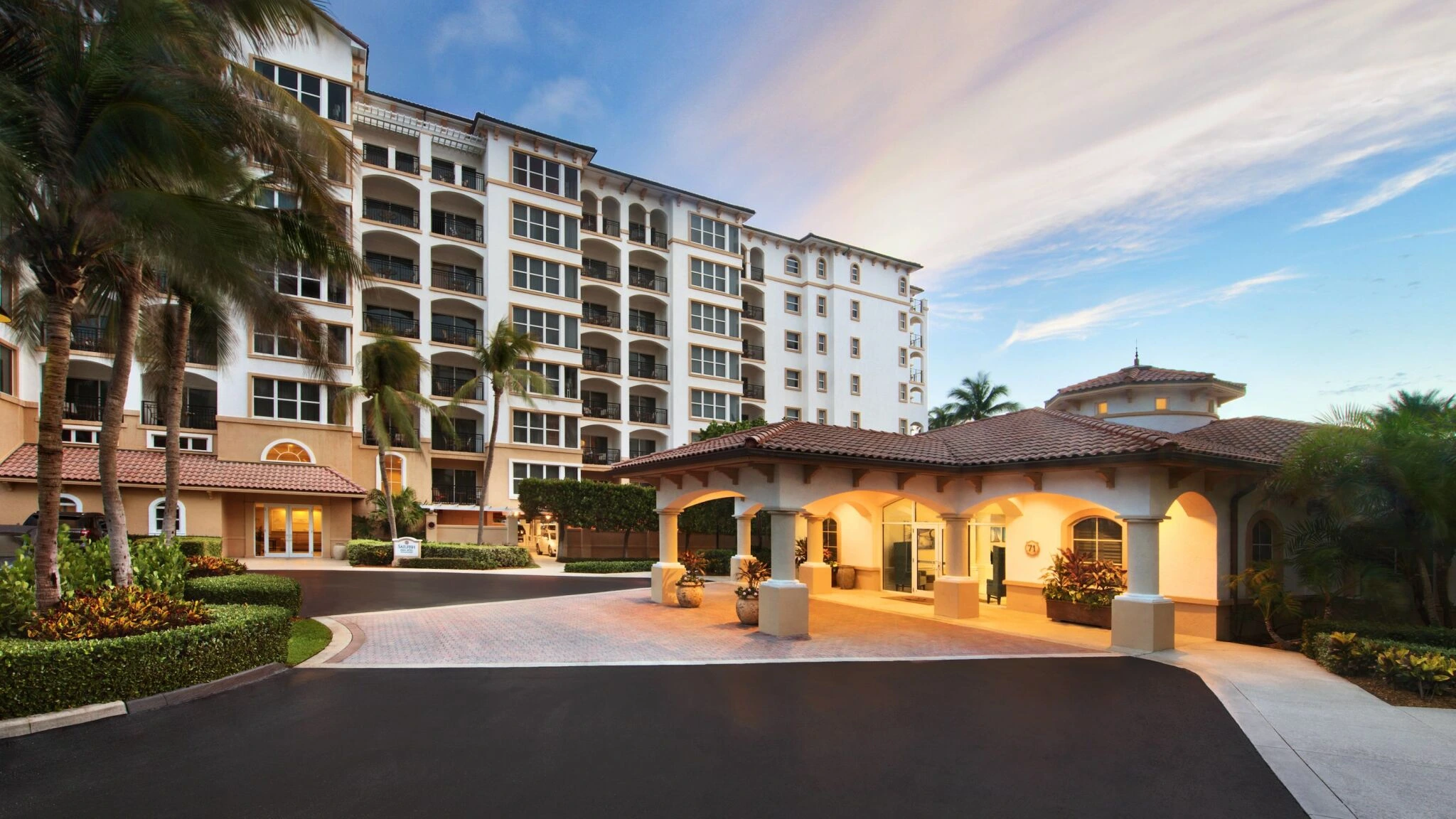 Marriott's Ocean Pointe Entrance
