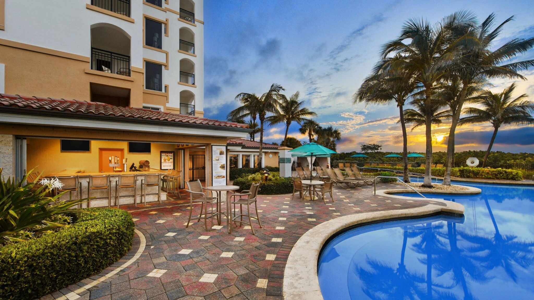 Marriott's Ocean Pointe Pool Bar