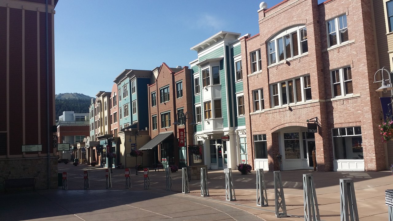 Marriott's Summit Watch Outside