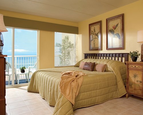 Perennial Vacation Club At Daytona Bedroom