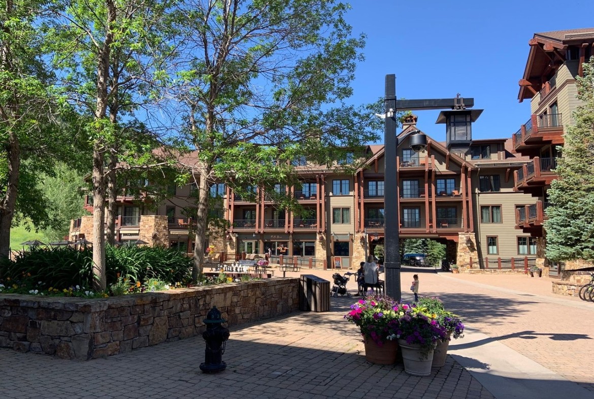 Ritz-Carlton Club Aspen Highlands Exterior