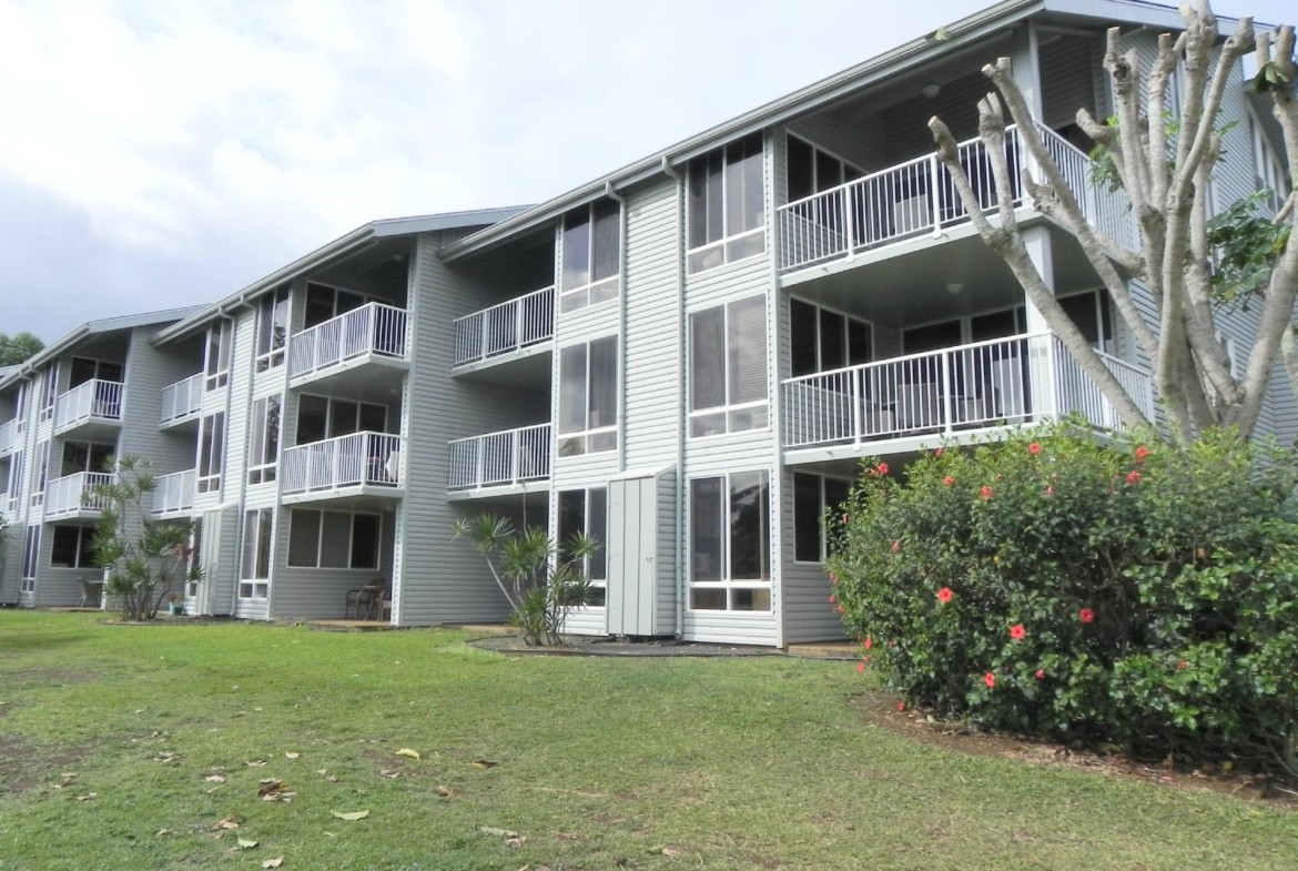 The Cliffs at Princeville Exterior