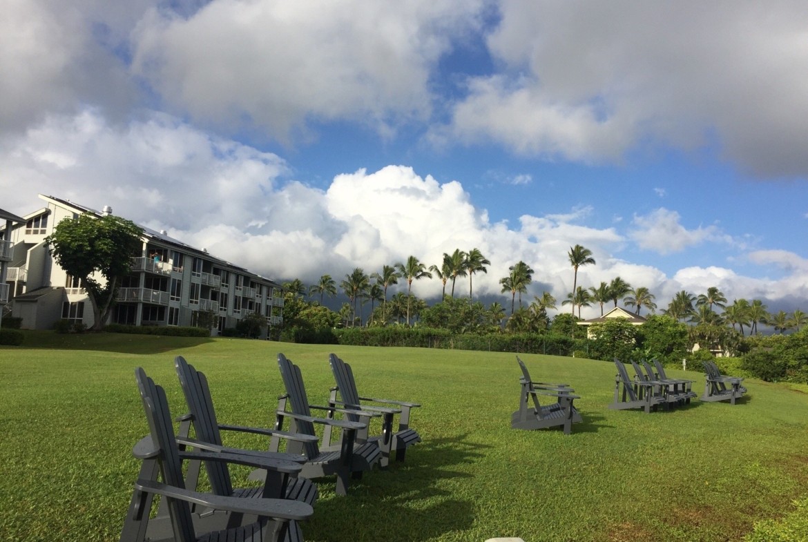 The Cliffs at Princeville Outside Lounge