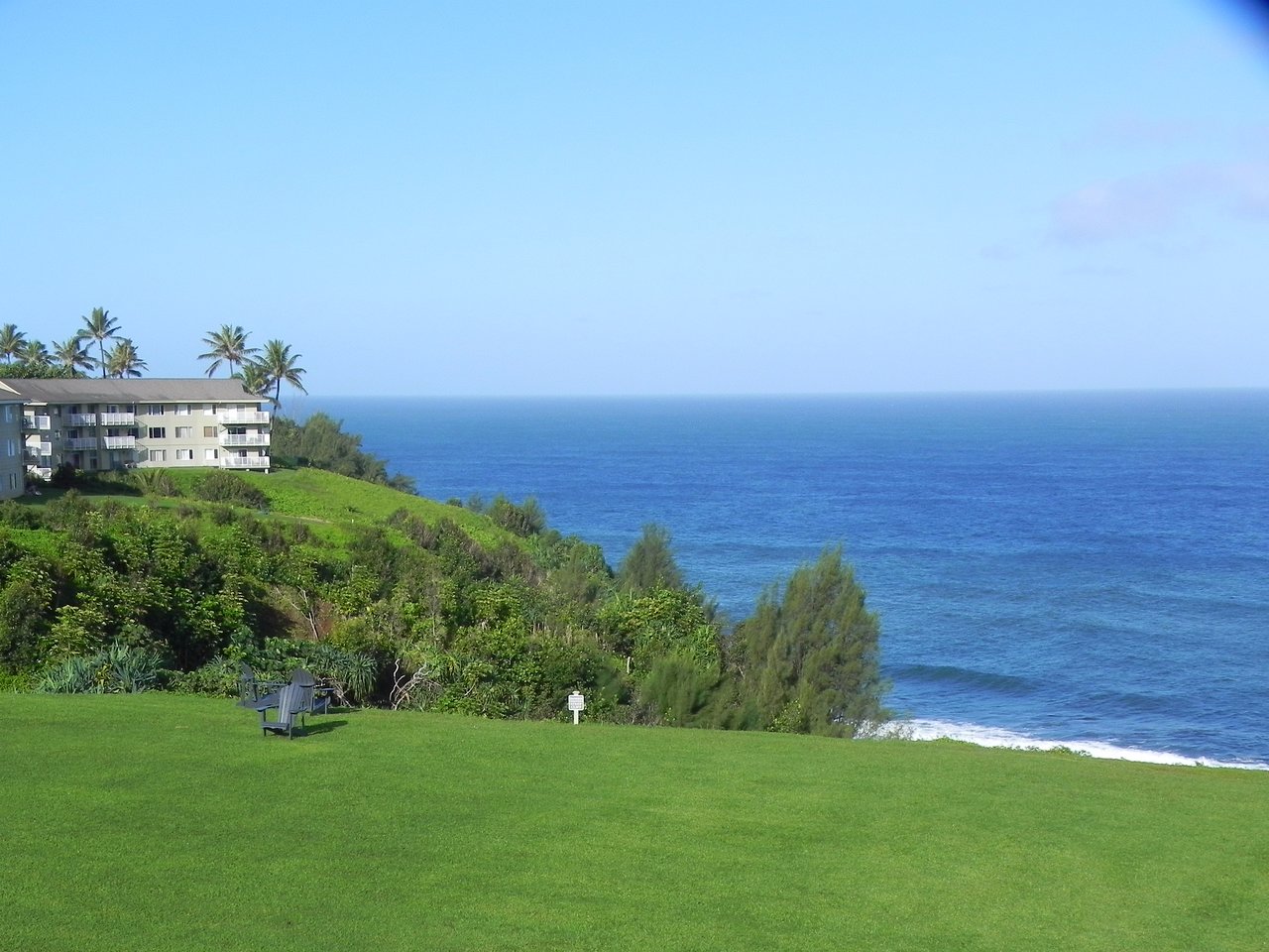 The Cliffs at Princeville Outside View