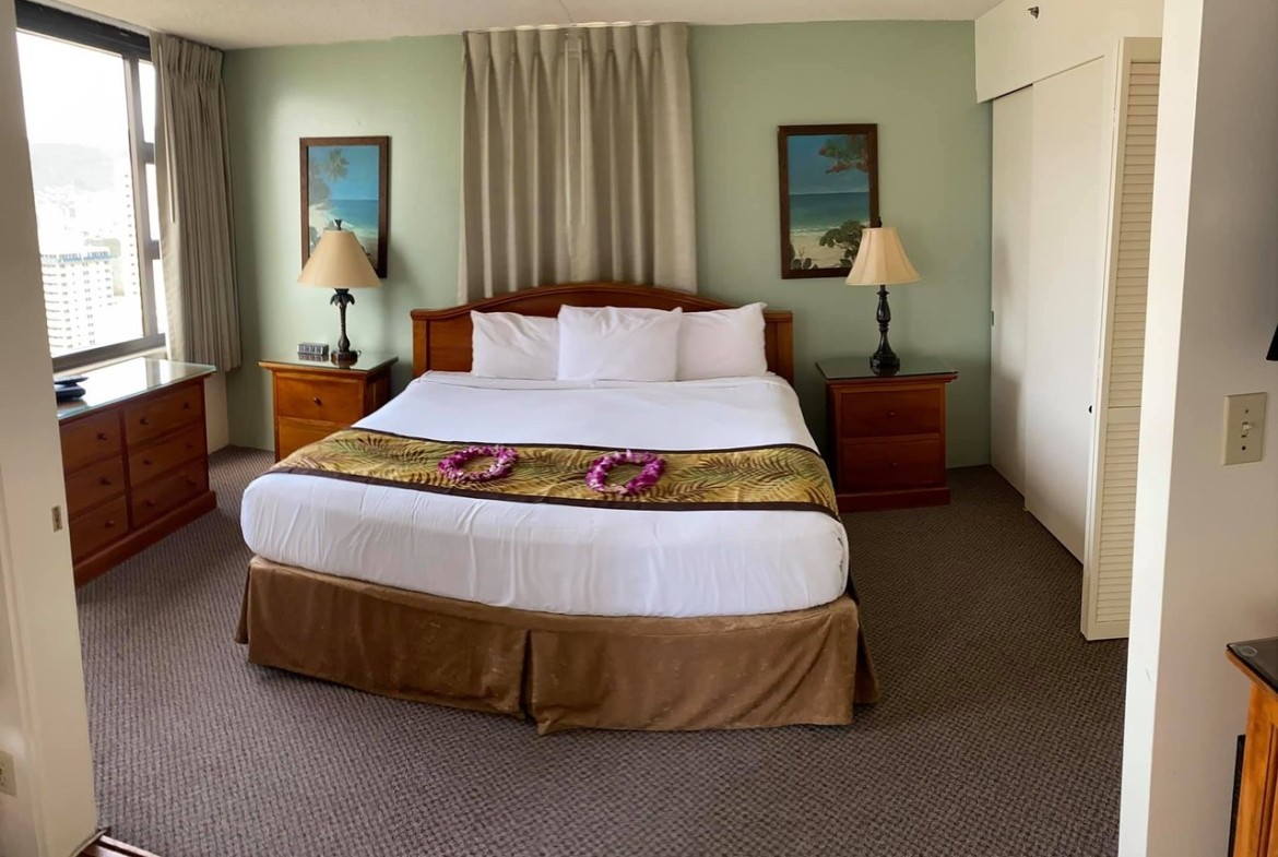 VRI Sweetwater at Wakiki Banyan Towers Double Bedroom