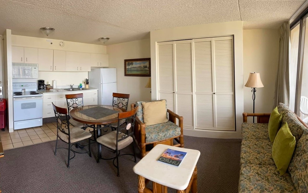 VRI Sweetwater at Wakiki Banyan Towers Living