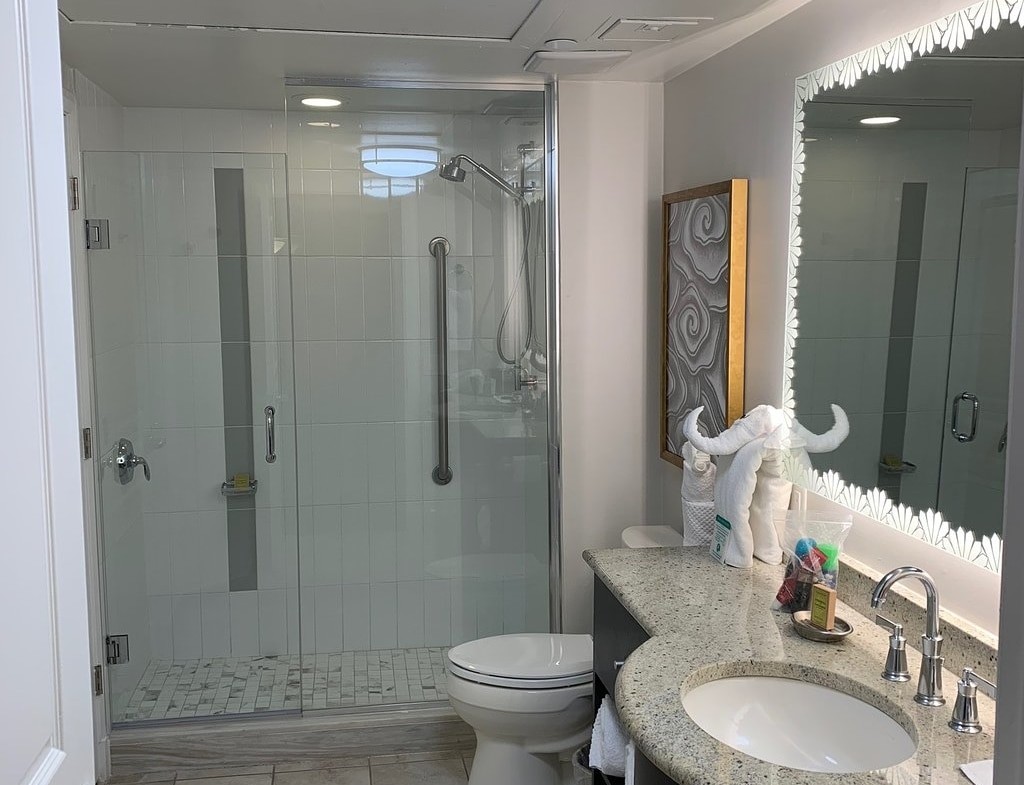 Hilton Grand Vacations at McAlpin-Ocean Plaza Bathroom