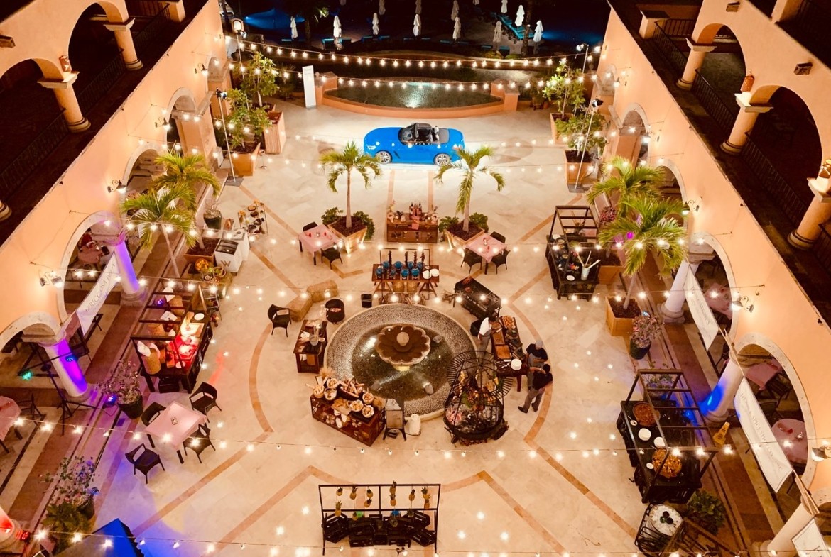 Hacienda del Mar Los Cabos Inner With Hotel Staff