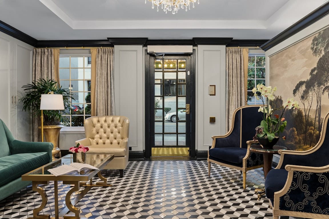 Inn at the Opera Lobby 2