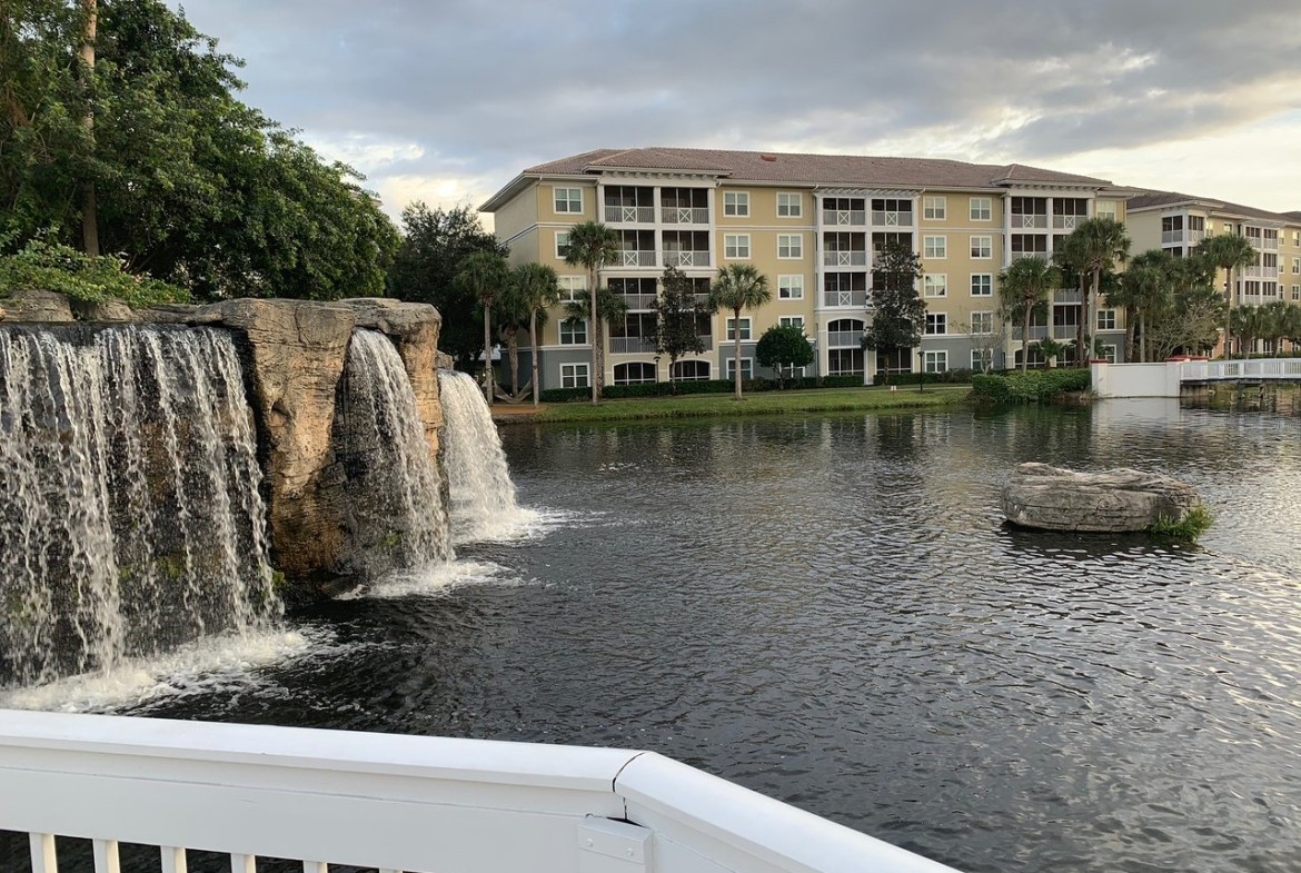 Sheraton Vistana Villages Exterior