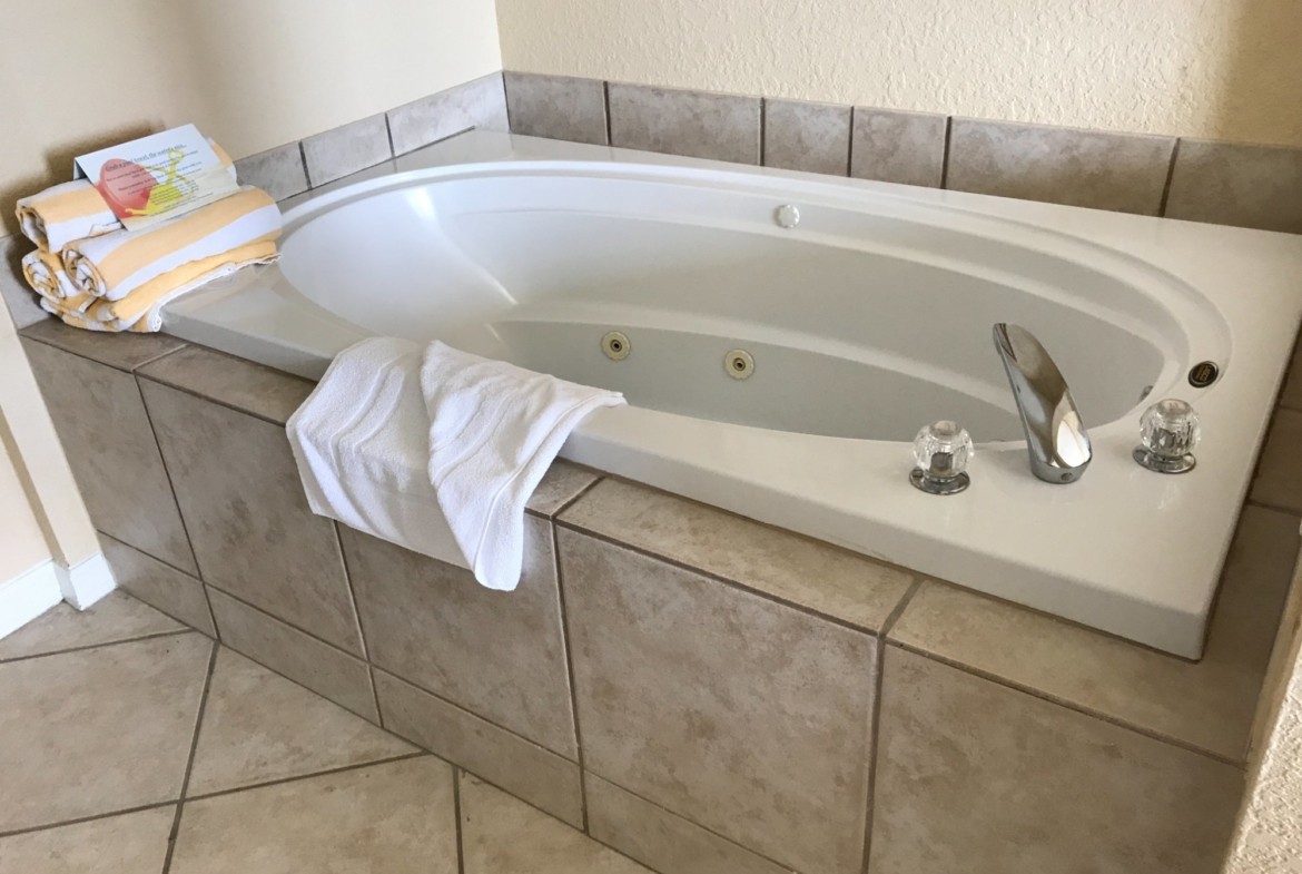 Vacation Village at Weston Tub