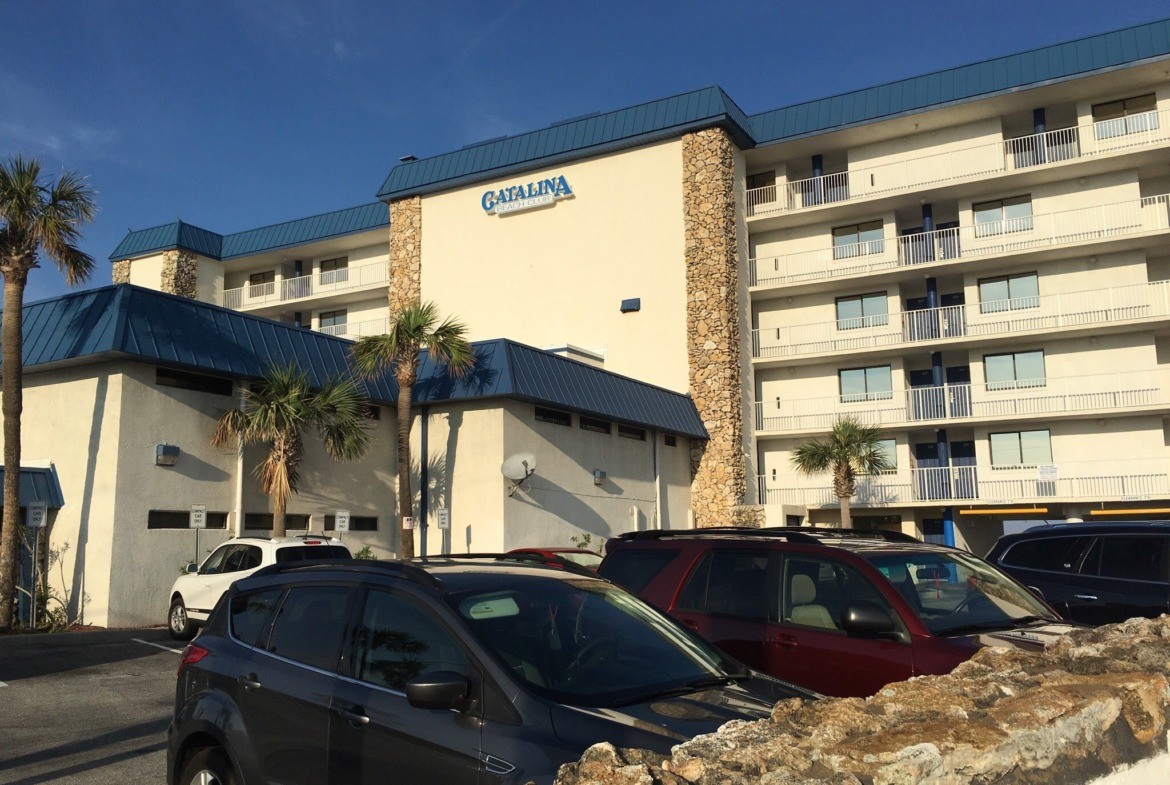 Catalina Beach Club Exterior