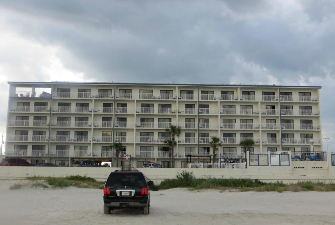 Catalina Beach Club Exterior Beach