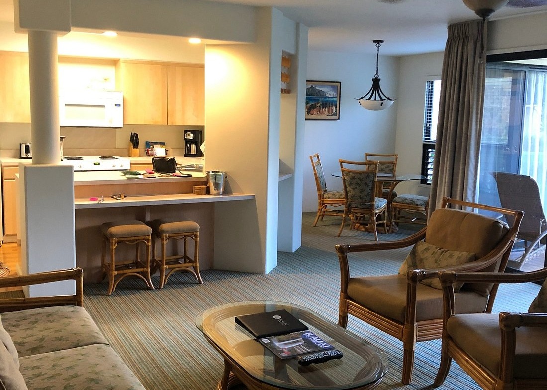 Pahio At Kauai Beach Villas living