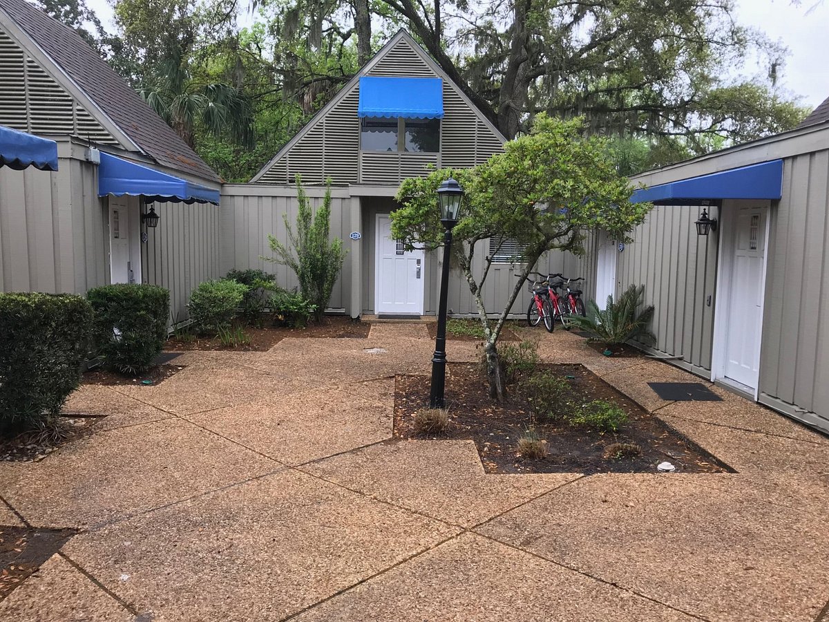 village at palmetto dunes