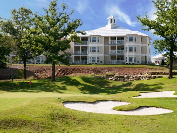 Branson Resorts: Holiday Hills