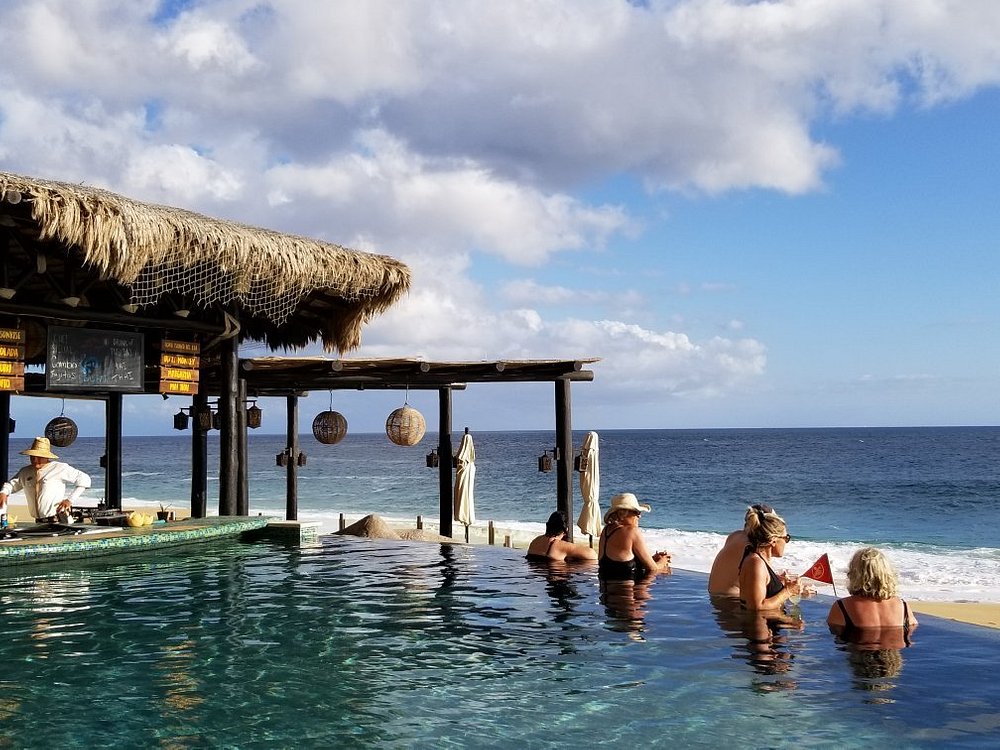Cabo San Lucas All-Inclusive Timeshares: Grand Solmar Land's End Resort & Spa Pool Bar