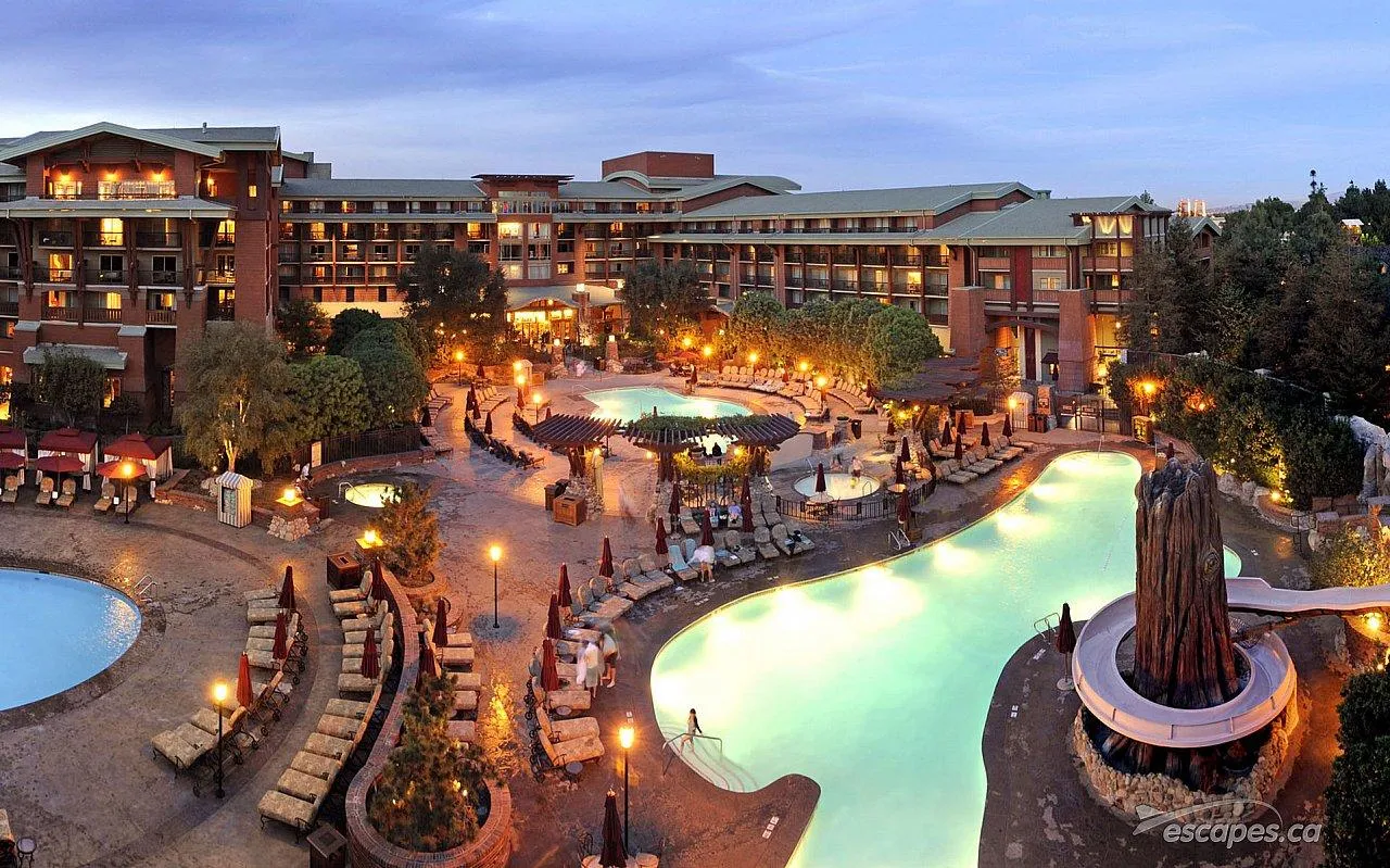 Grand Californian Pool