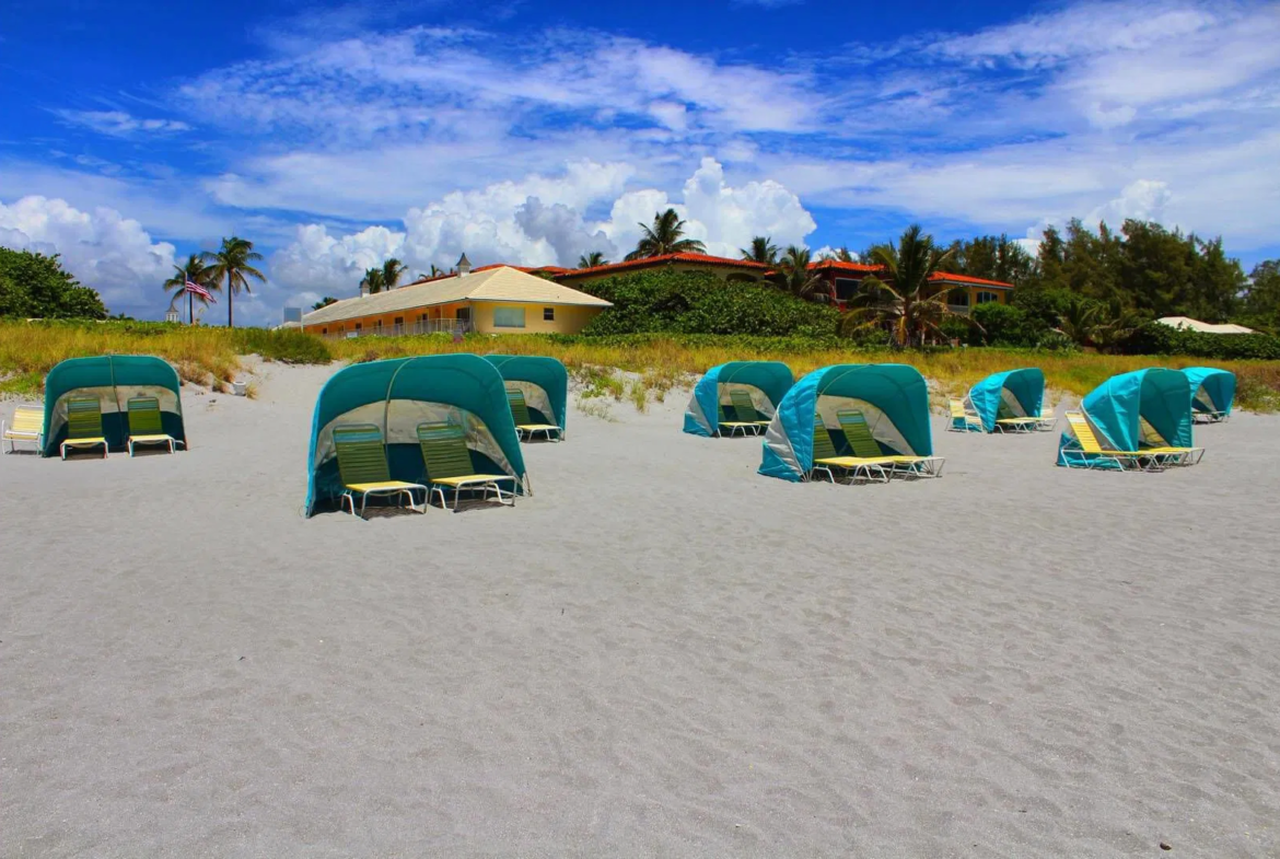 Berkshire On The Ocean beach