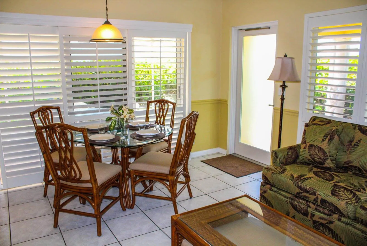 Berkshire On The Ocean dining room