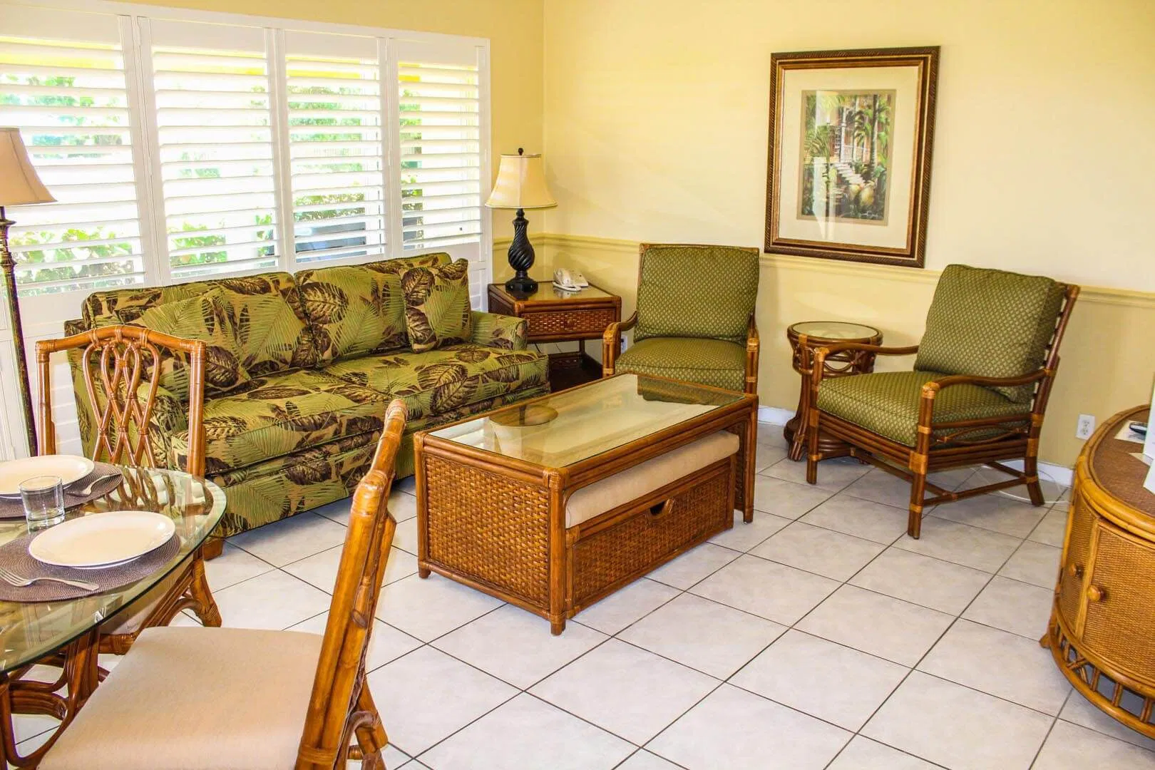 Berkshire On The Ocean living room