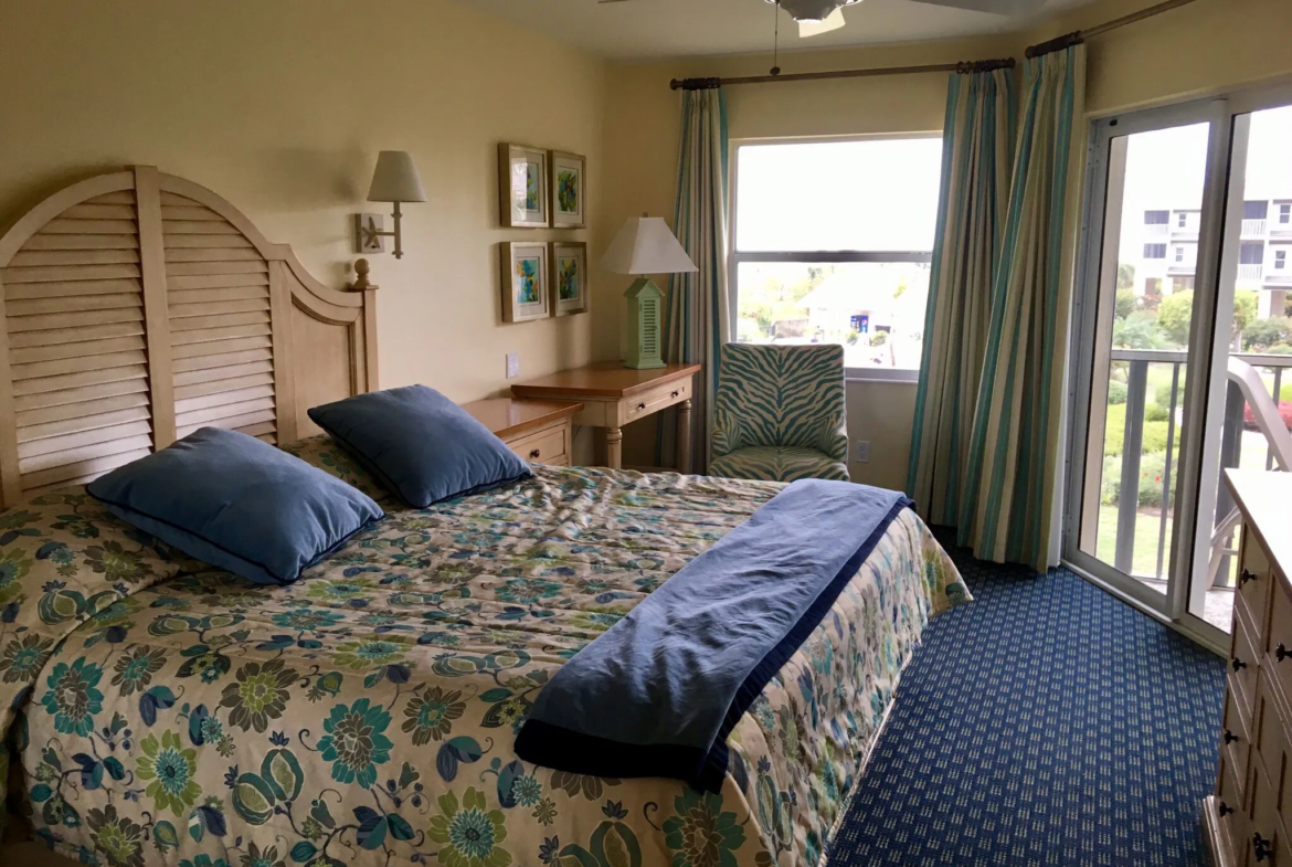 Shell Island Beach Club bedroom