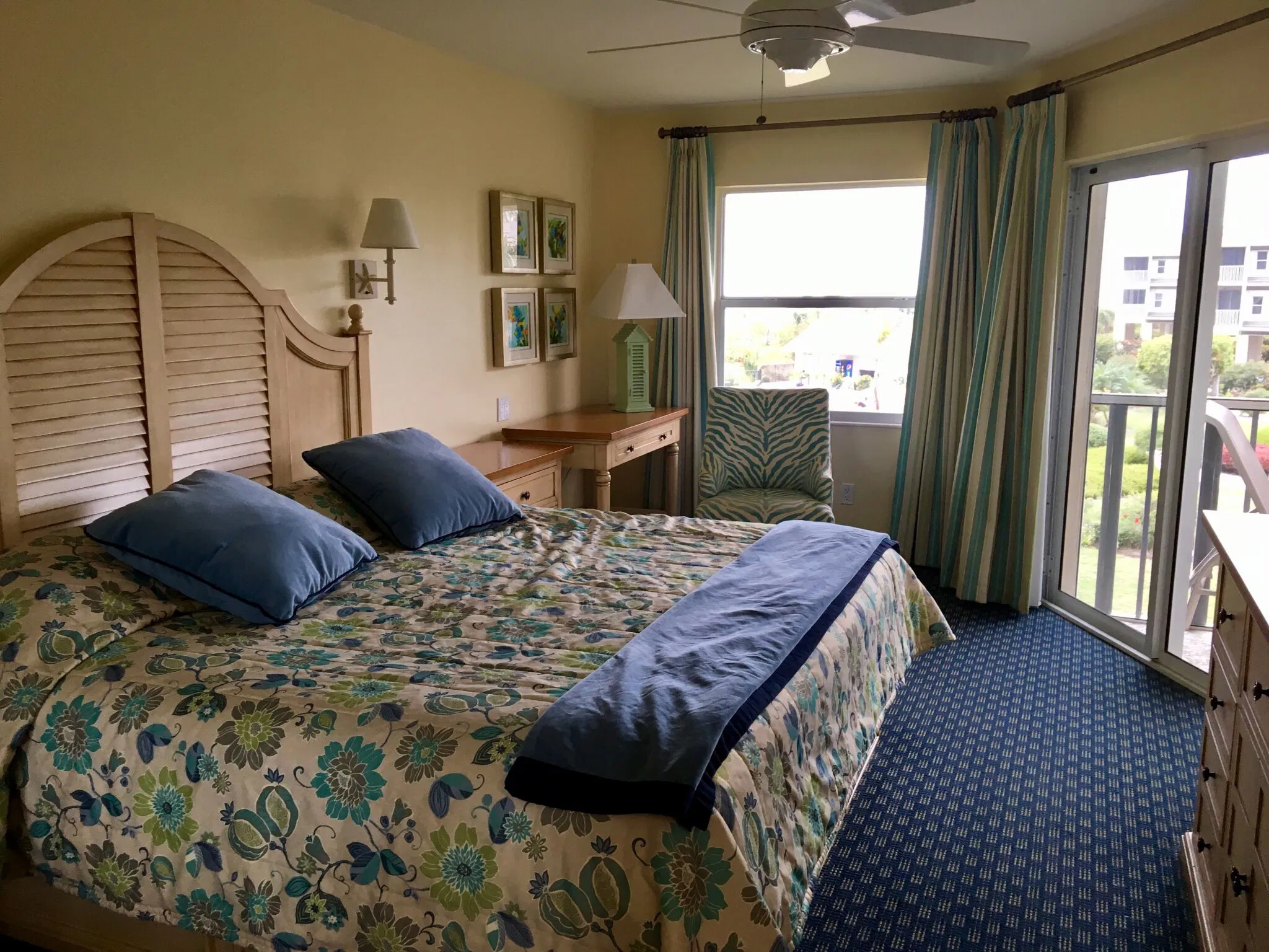 Shell Island Beach Club bedroom