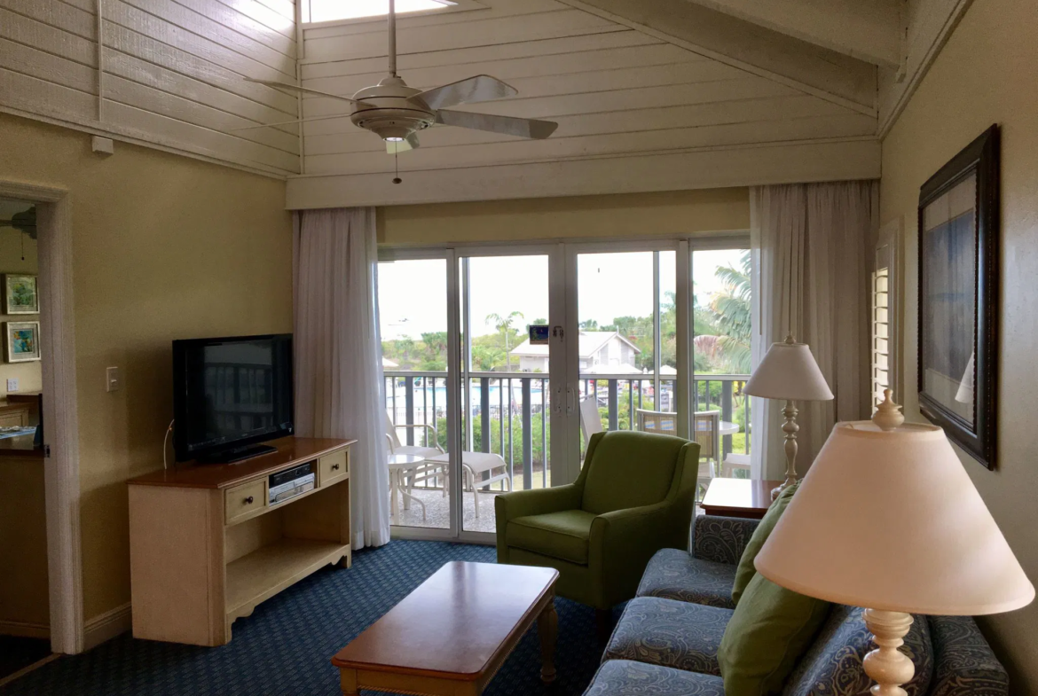 Shell Island Beach Club living room
