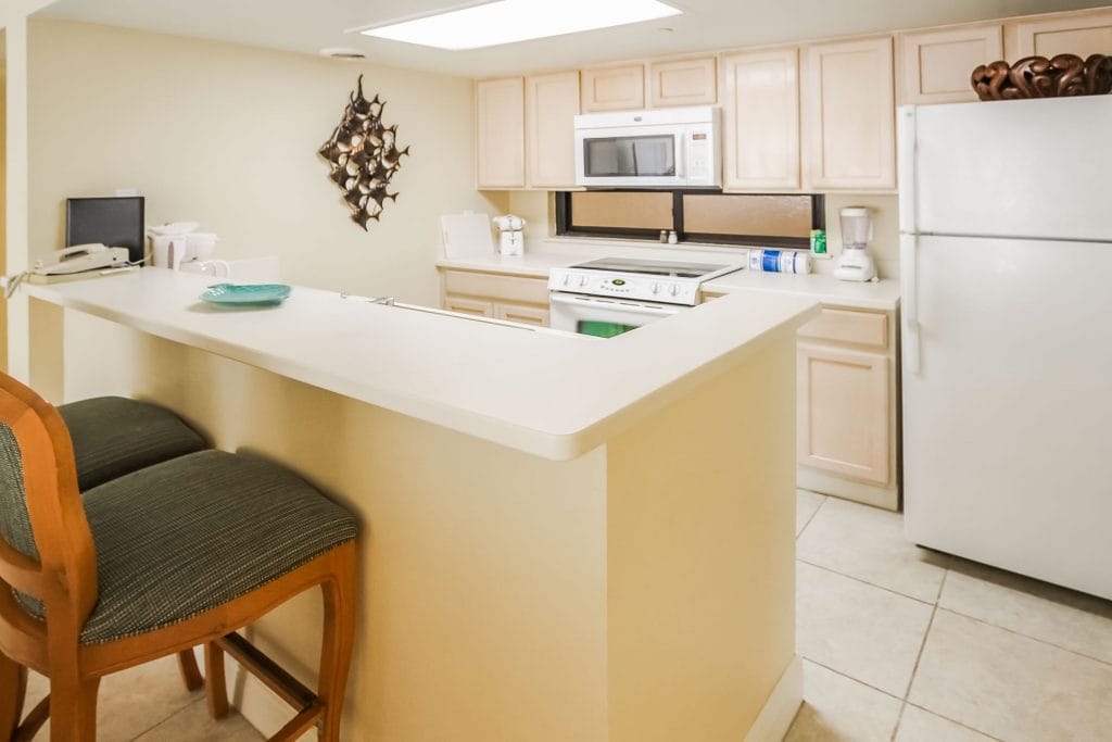 Royale Beach And Tennis Club Kitchen