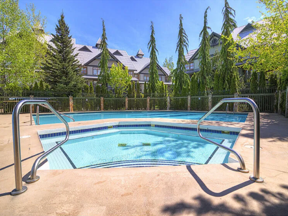 Whiski Jack at the Northstar Hot Tub