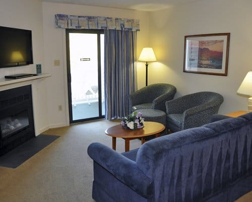 eagle-trace-at-killy-court-living-room