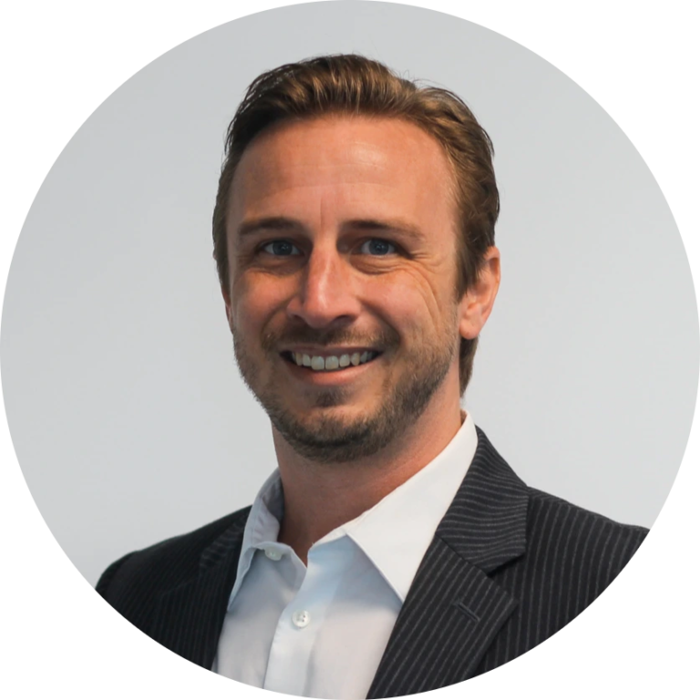 Robert Faust Headshot Circle