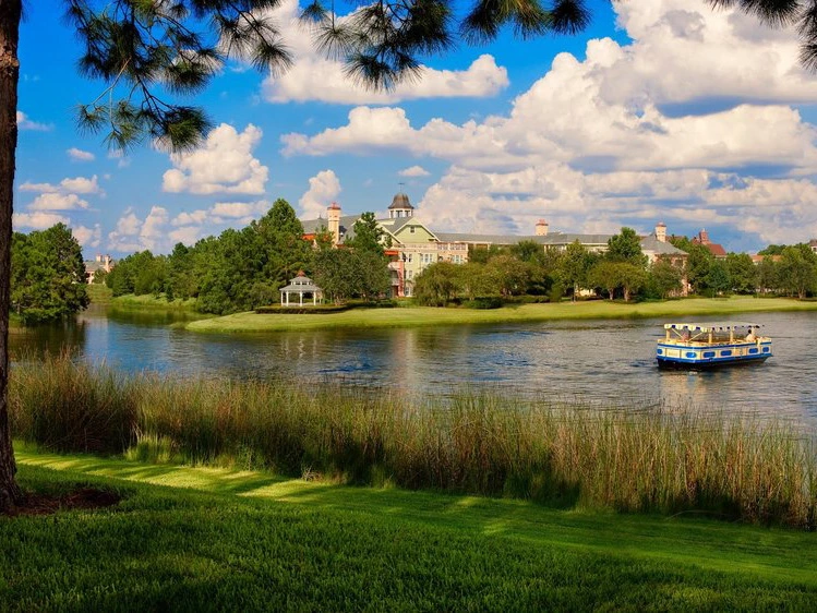A blue boat on a lake near Saratoga Springs.