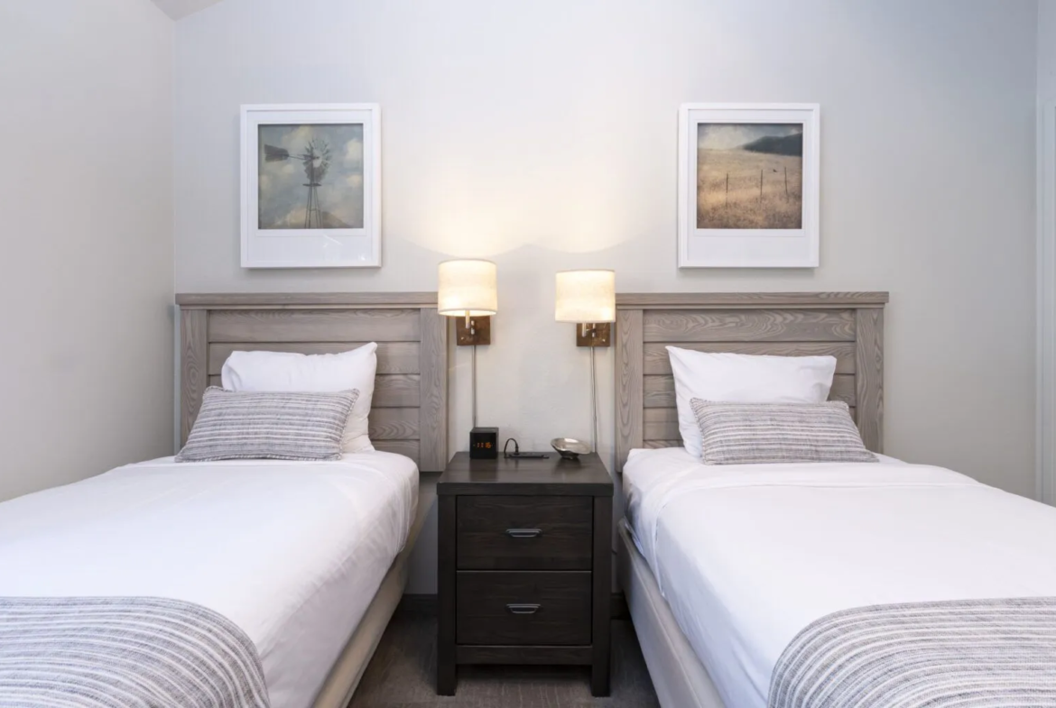 Canyon Rim at Eagle Crest Bedroom