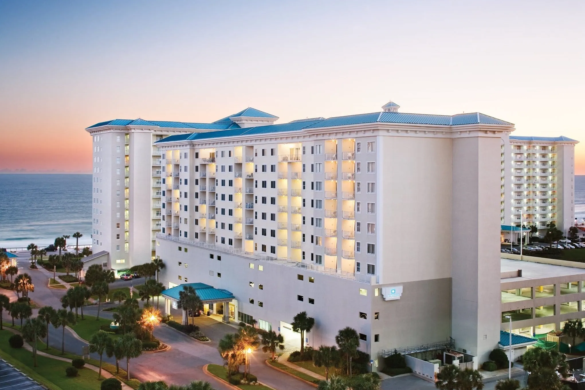 Beach Resorts in Destin Florida: Wyndham Destin at Majestic Sun