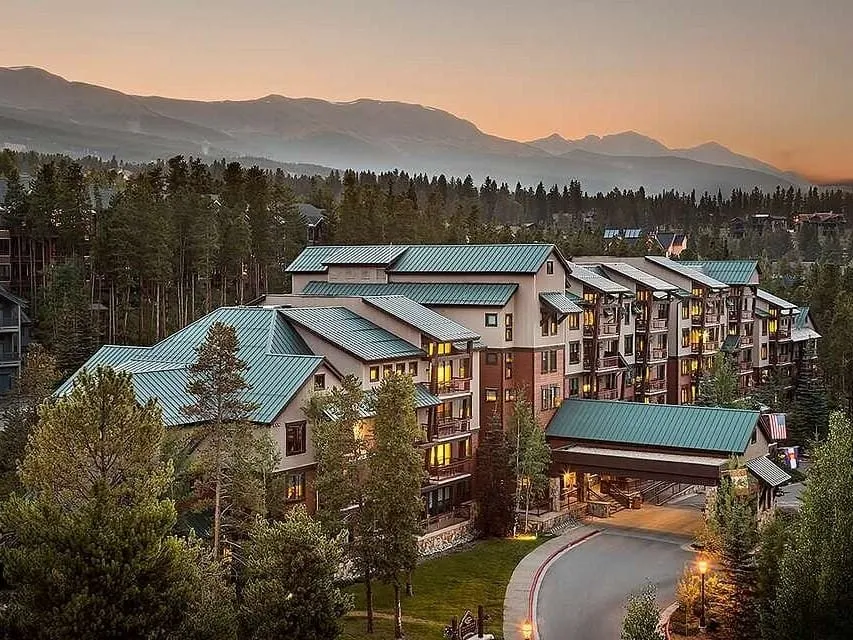 Valdoro Mountain Lodge